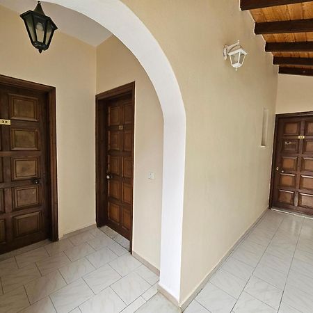 Villa Elena Ipsos Luaran gambar