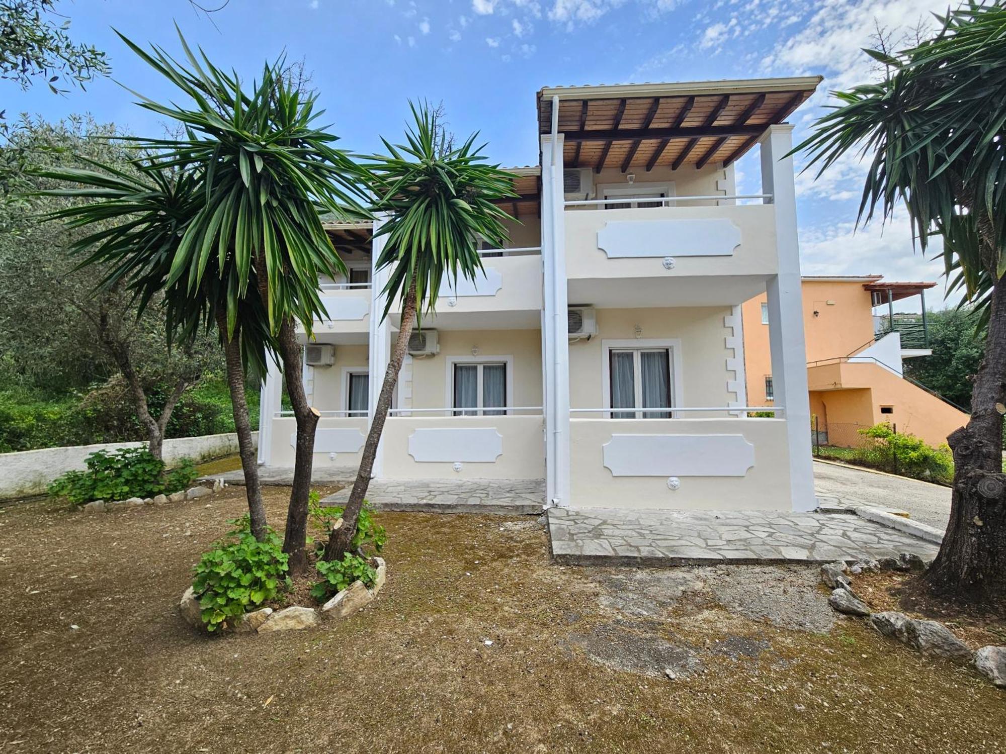 Villa Elena Ipsos Luaran gambar